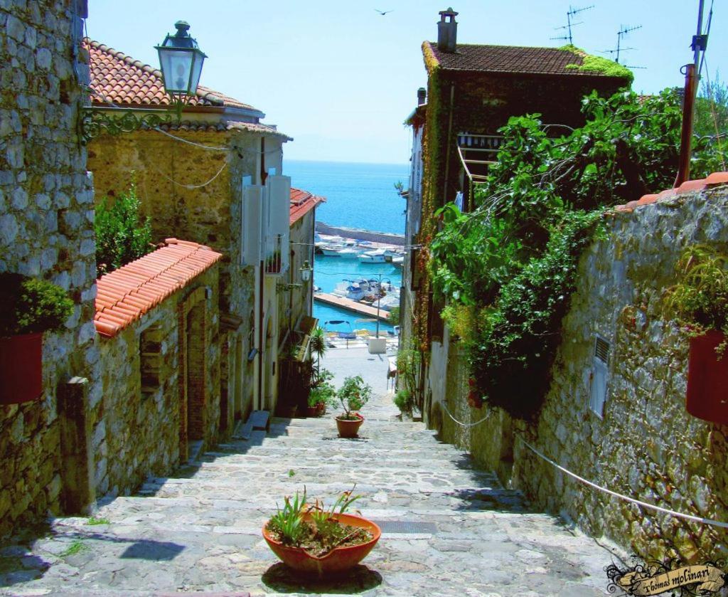 By The Sea In Scario Apartment Exterior foto